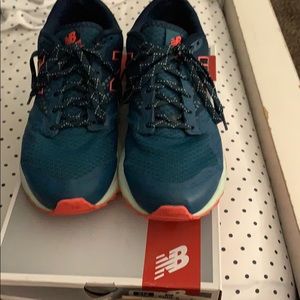 New Balance tennis shoes